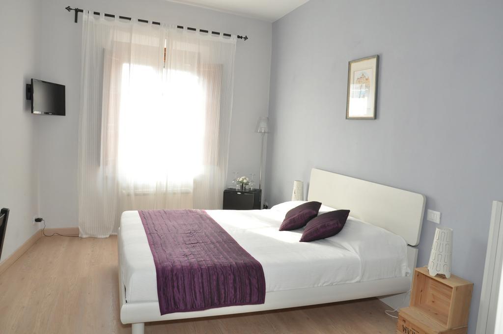 At Home Bed And Breakfast Лука Екстериор снимка