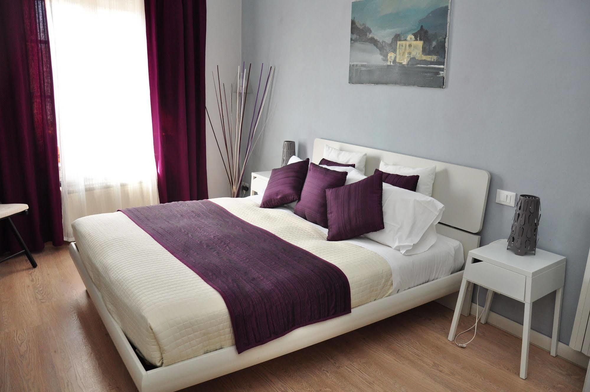 At Home Bed And Breakfast Лука Екстериор снимка